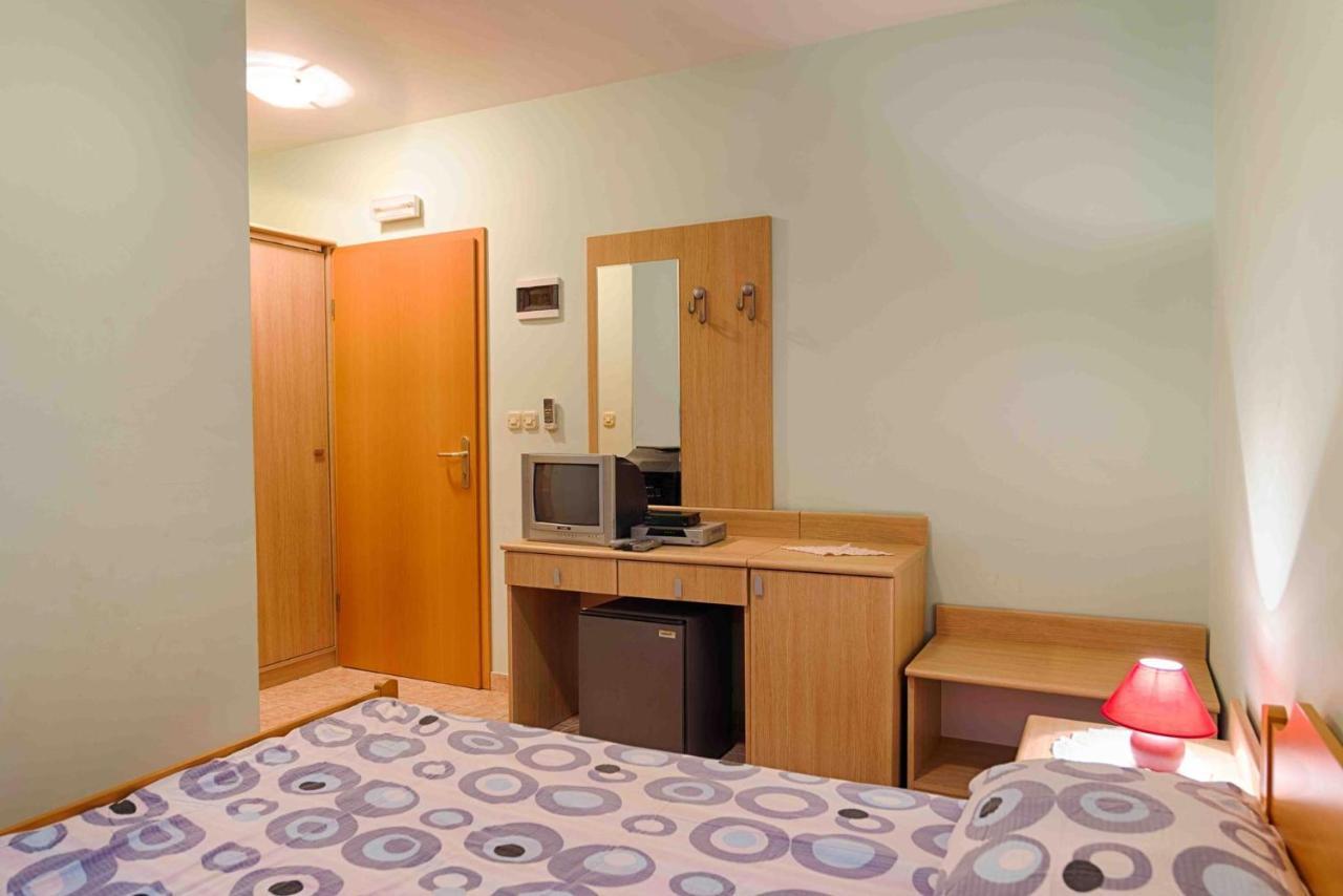 Ariela At The Beach Apartment Stara Novalja Ngoại thất bức ảnh