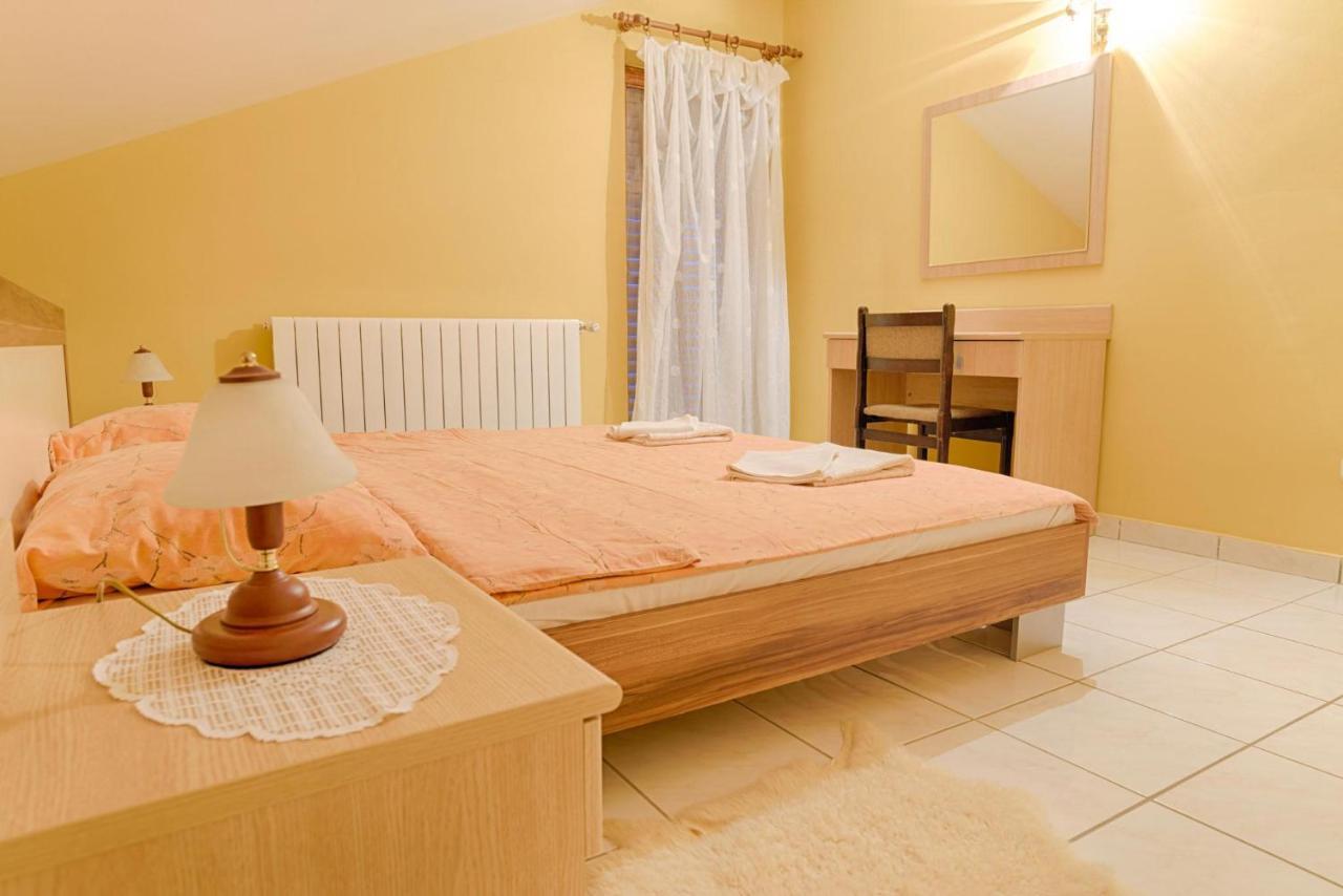 Ariela At The Beach Apartment Stara Novalja Ngoại thất bức ảnh