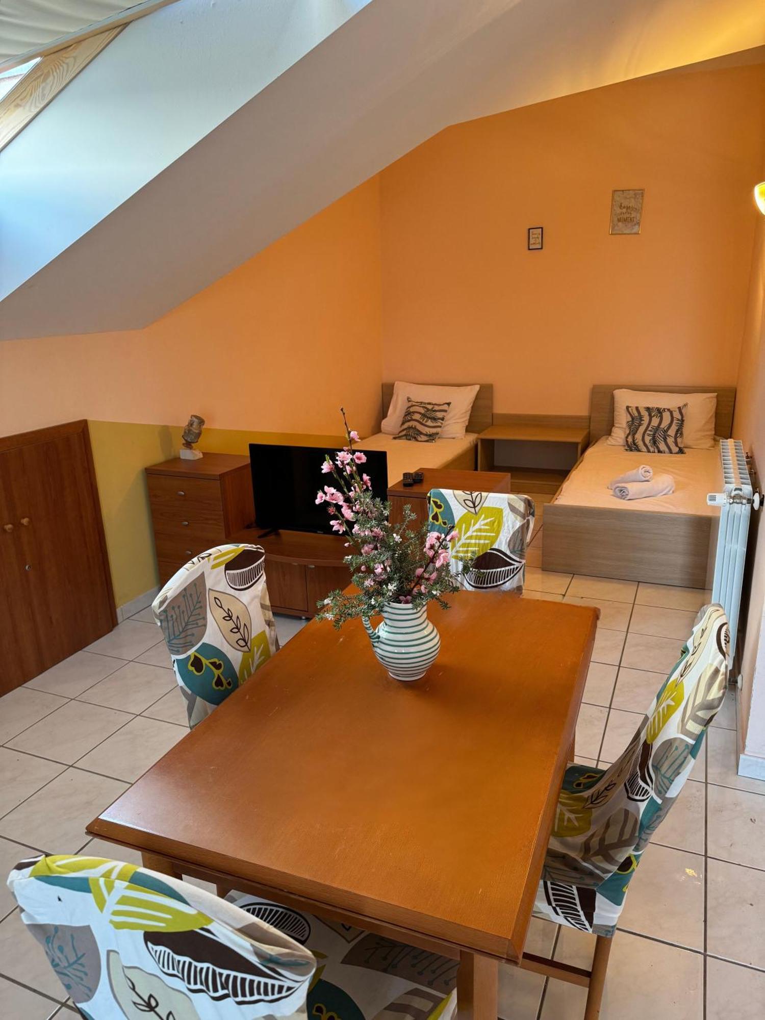 Ariela At The Beach Apartment Stara Novalja Ngoại thất bức ảnh